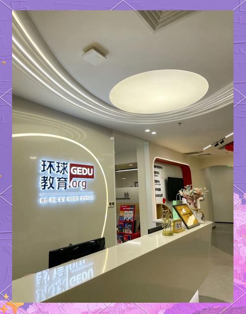 盘点那些经济主持人,最后一位是这几年频繁被国际媒体报道的新起之秀...